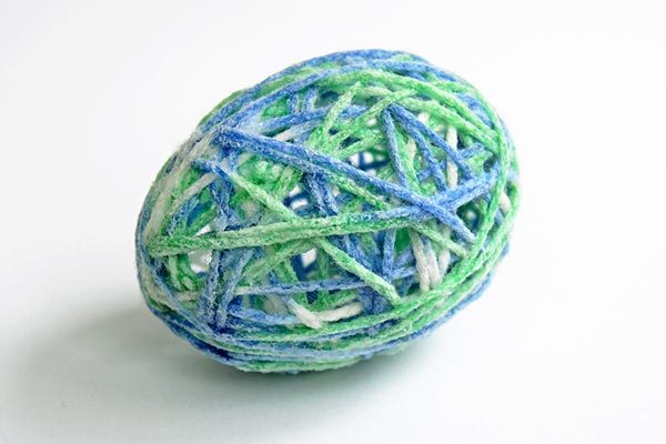Yarn or String Easter Egg craft