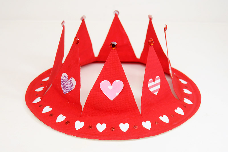 MORE IDEAS - Make a Valentine's day crown.