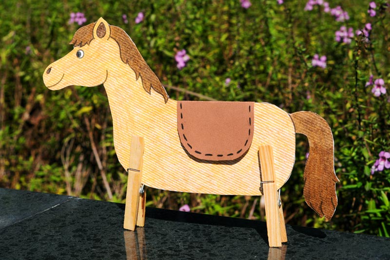 wooden horses for crafts
