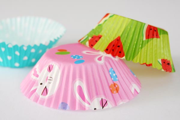 How to make cupcake paper toppers - Cake Journal